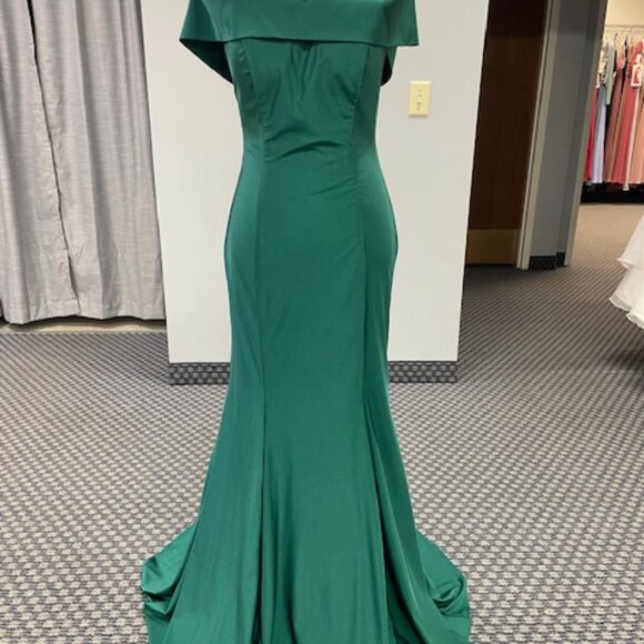 Off the Shoulder Green Formal Dress with Train - Picture 2 of 9